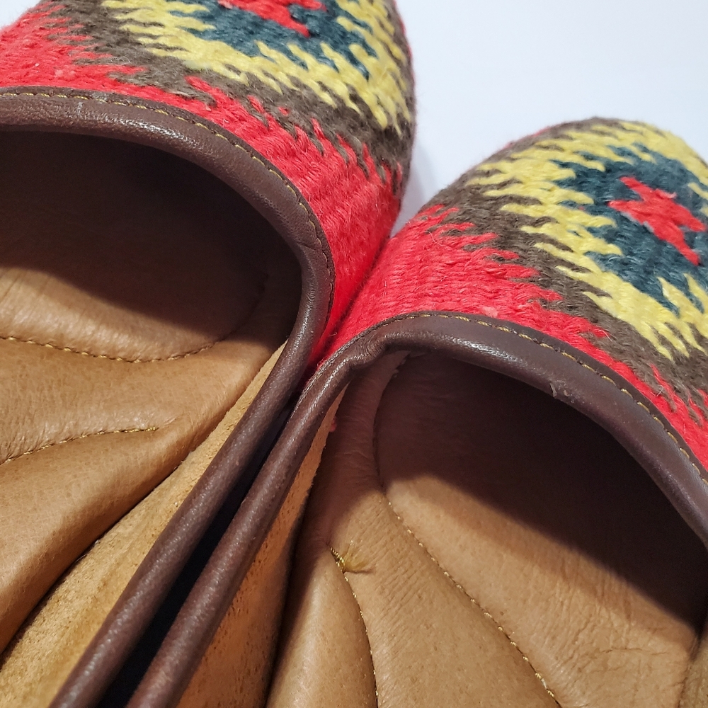 BORN Women's Giselle Red Slip On Southwestern Flat Size 7.5 - Picture 9 of 13